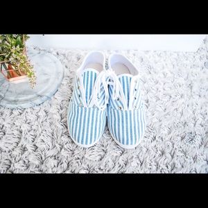 American apparel blue/white sneaker size 5 NWOT